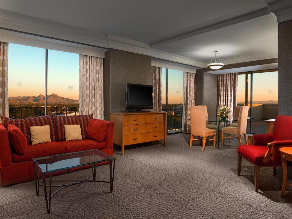 Sheraton Crescent Hotel Phoenix Exterior foto