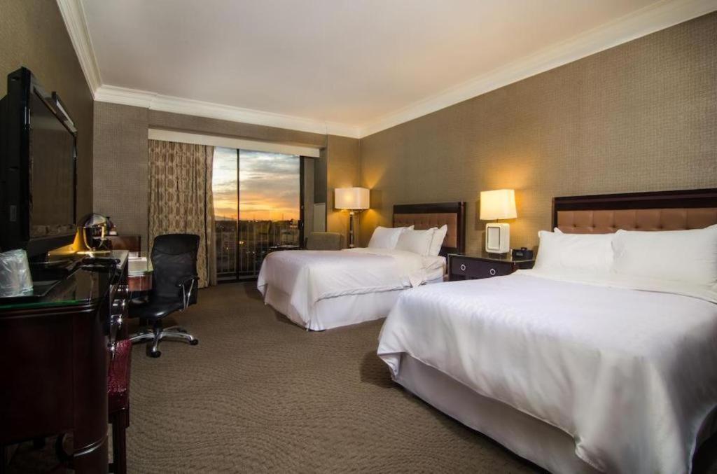 Sheraton Crescent Hotel Phoenix Exterior foto